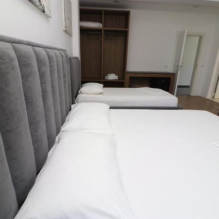 Hotel Kristal Vlorë エクステリア 写真