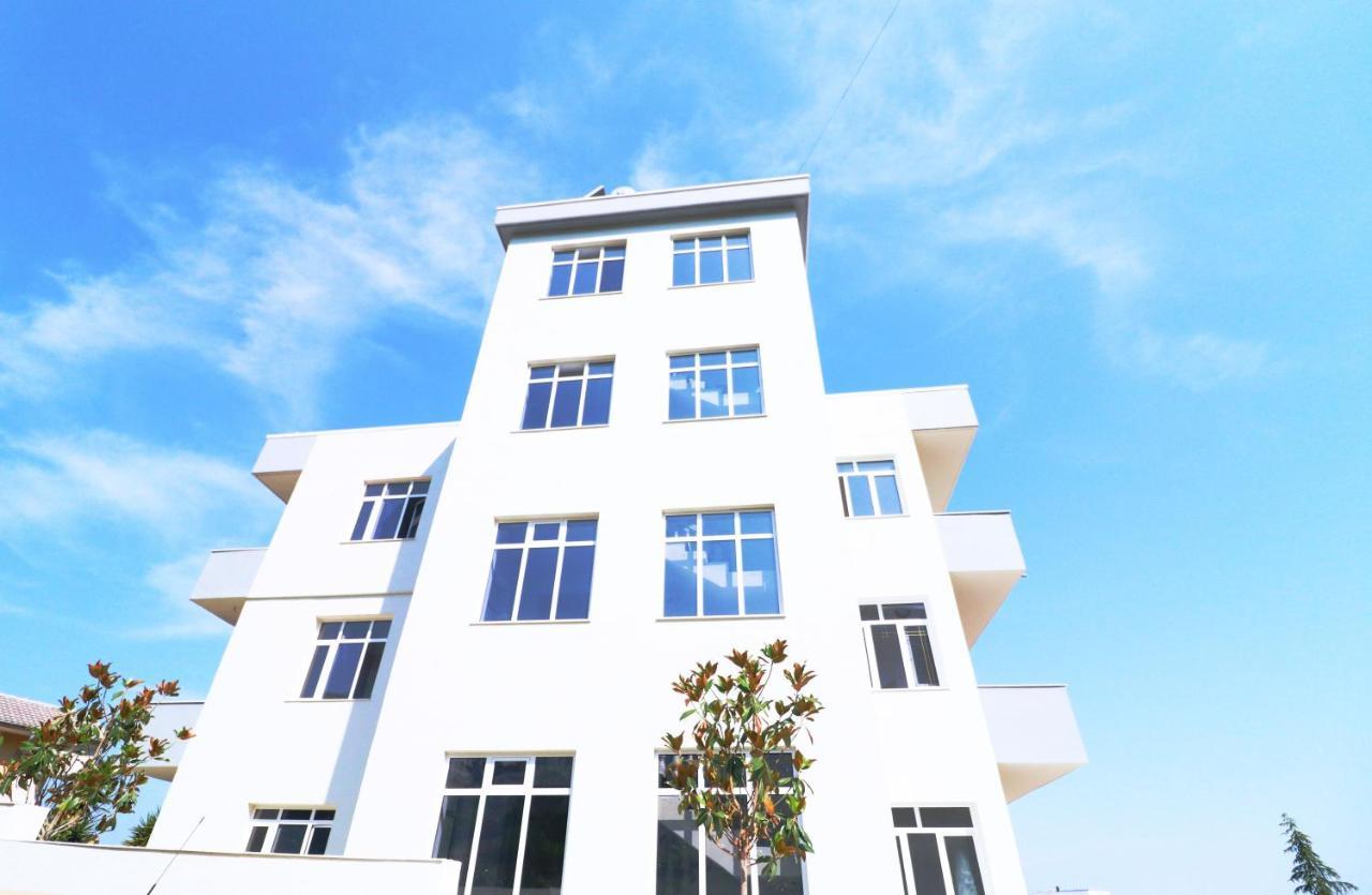 Hotel Kristal Vlorë エクステリア 写真