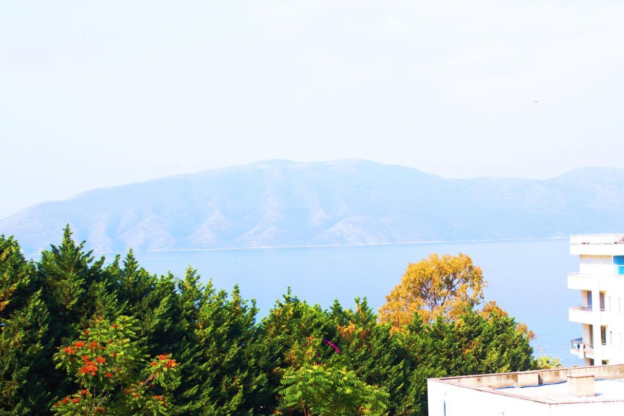 Hotel Kristal Vlorë エクステリア 写真