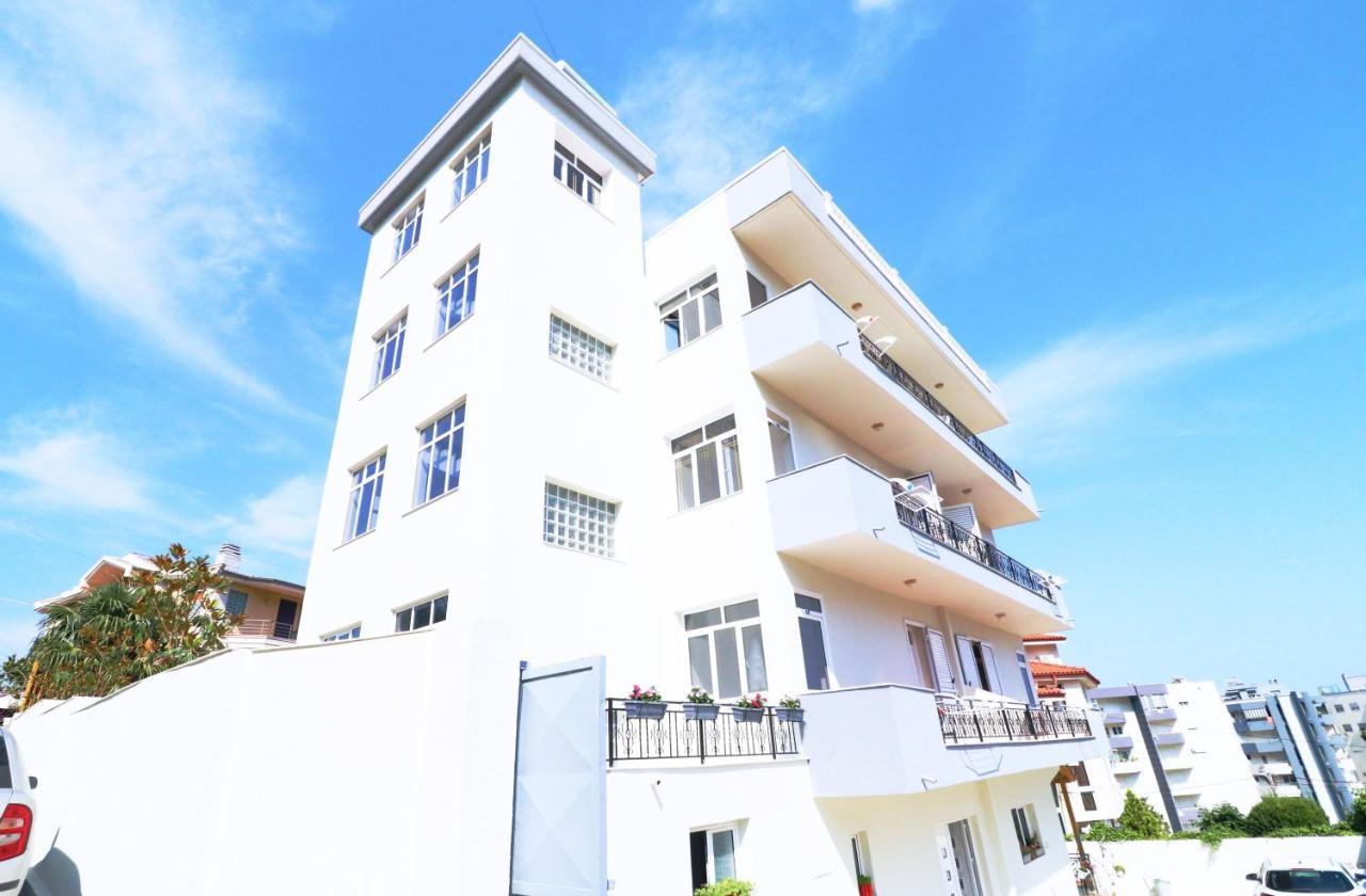 Hotel Kristal Vlorë エクステリア 写真