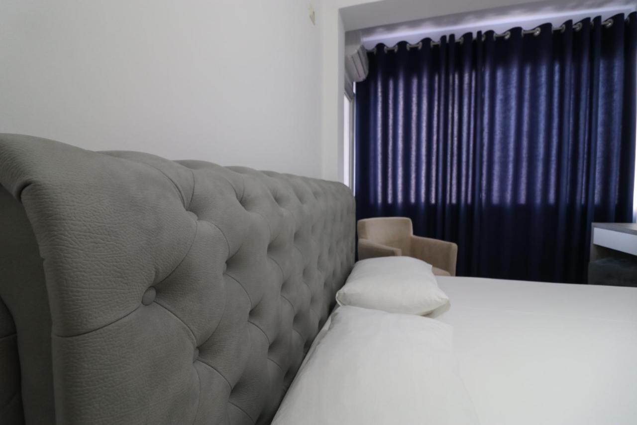 Hotel Kristal Vlorë エクステリア 写真