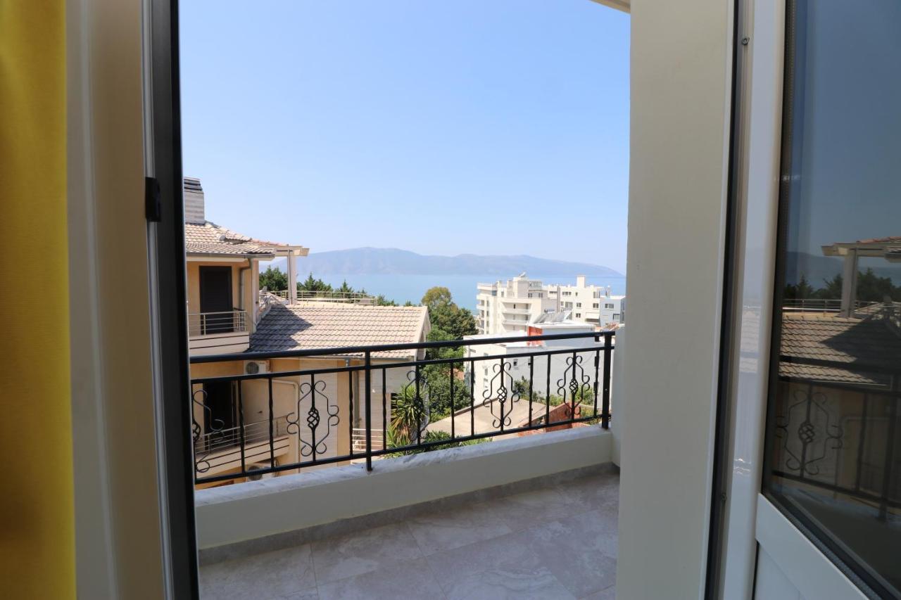 Hotel Kristal Vlorë エクステリア 写真