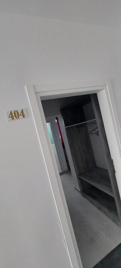 Hotel Kristal Vlorë エクステリア 写真