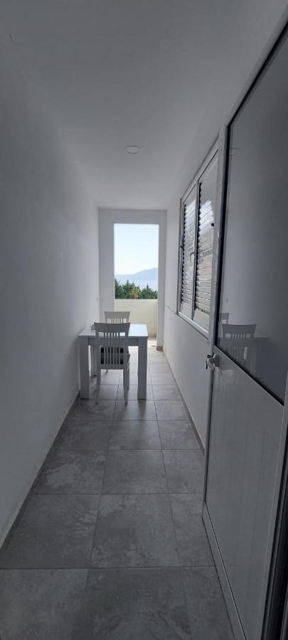 Hotel Kristal Vlorë エクステリア 写真