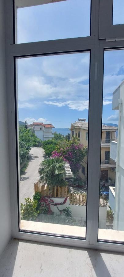 Hotel Kristal Vlorë エクステリア 写真
